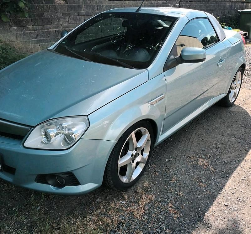 Blau Gebraucht 2008 Opel Tigra Cabrio | 1.000 € (Guter Preis) - Bild 1/4