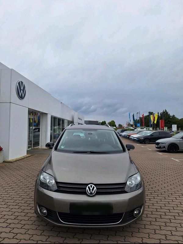 Gebraucht VW Golf VII Style 122 PS (89 kW) 2012 Braun Limousine