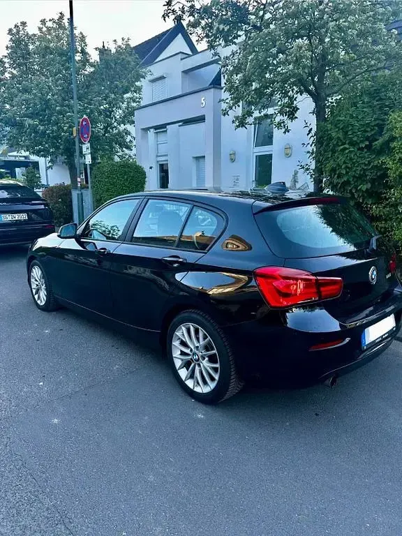 Gebraucht BMW 116 109 PS (80 kW) 2017 Schwarz Kleinwagen