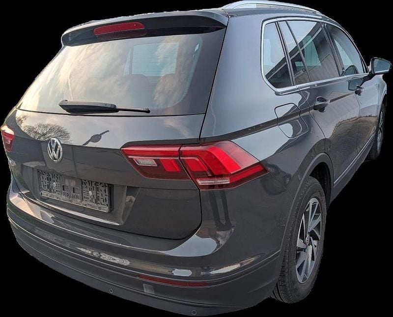 Gebraucht VW Tiguan Sound 125 PS (91 kW) 2017 Grau SUV