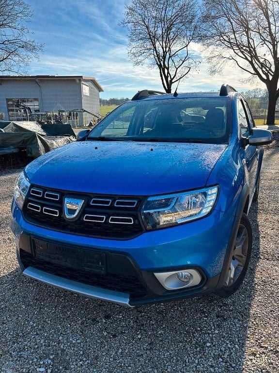 Blau Gebraucht 2019 Dacia Sandero Prestige SUV | 7.500 € (Fairer Preis) - Bild 1/4