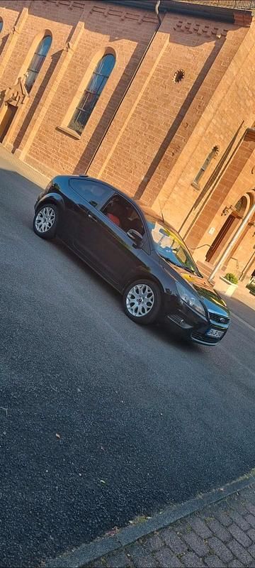 Gebraucht Ford Focus Sport 116 PS (85 kW) 2009 Schwarz Kleinwagen