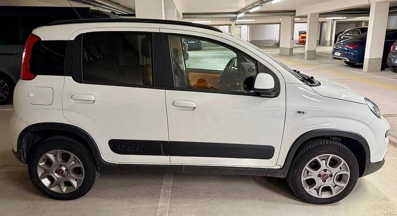 Gebraucht Fiat Panda Rock 95 PS (69 kW) 2016 Weiß Kleinwagen