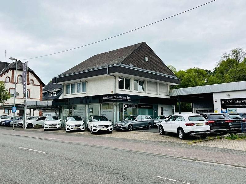 Weiß Gebraucht 2022 Mercedes A180 Limousine | 22.990 € (Guter Preis) - Bild 1/2