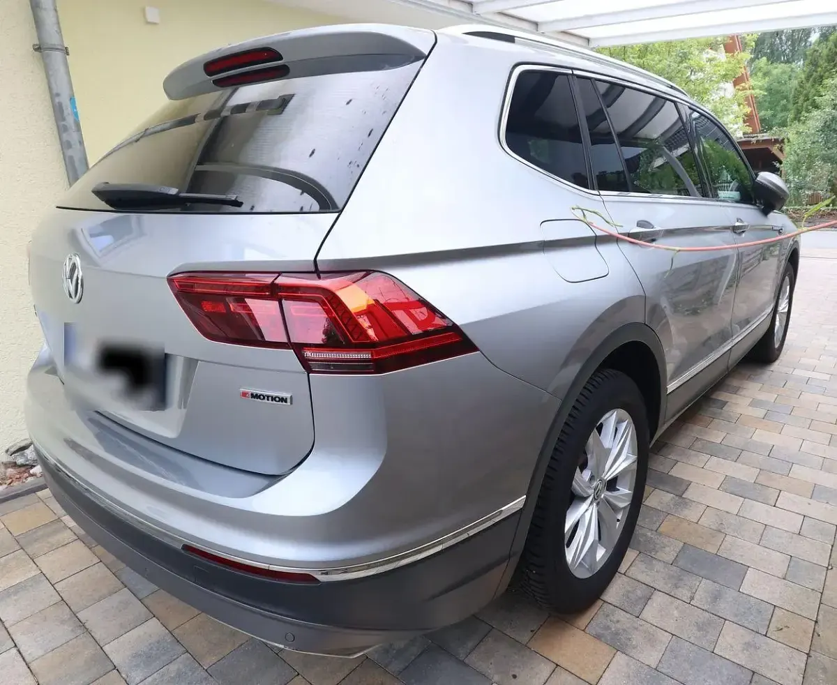 Gebraucht VW Tiguan Allspace Highline 200 PS (147 kW) 2020 Silber SUV