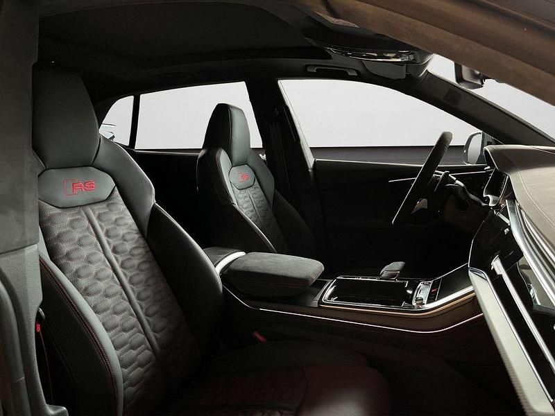 Gebraucht Audi RS Q8 Performance 641 PS (471 kW) 2025 Mythosschwarz metallic SUV