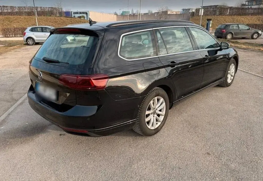 Usata VW Passat 150 CV (110 kW) 2022 Nero Station wagon