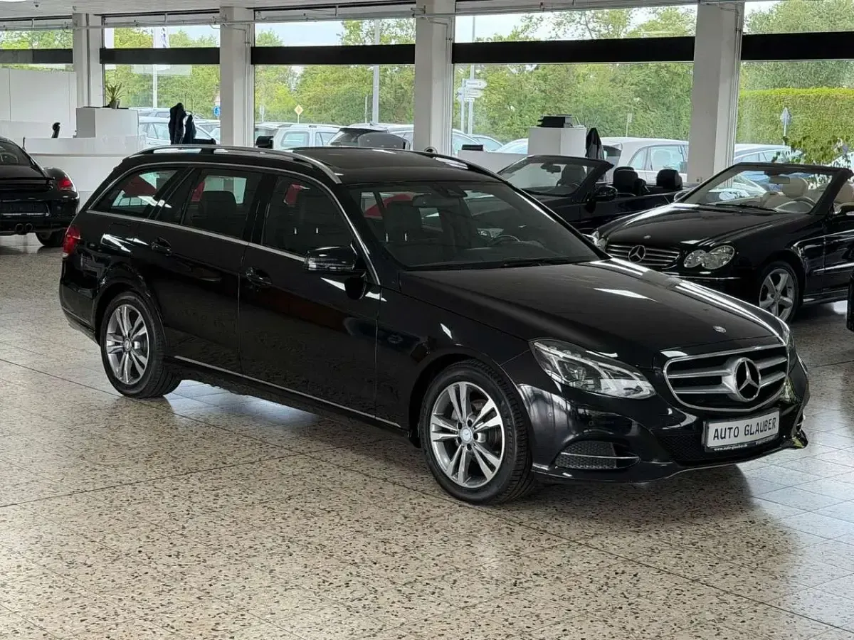 Gebraucht Mercedes E220 170 PS (125 kW) 2016 Obsidianschwarz Kombi