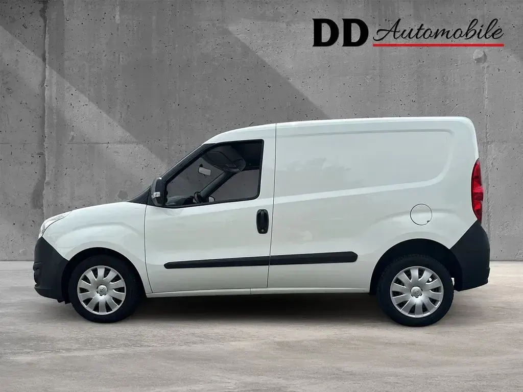 Gebraucht Opel Combo 105 PS (77 kW) 2016 Weiß Van / Kleinbus