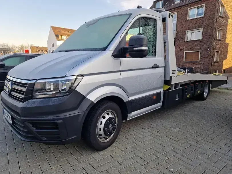 Gebraucht VW Crafter 163 PS (119 kW) 2023 Silber Van