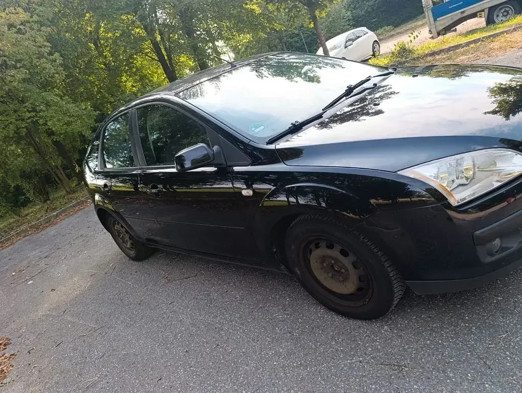 Gebraucht Ford Focus Style 101 PS (74 kW) 2007 Schwarz Limousine