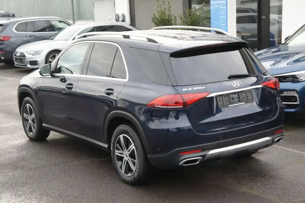 Gebraucht Mercedes GLE300 272 PS (200 kW) 2022 Blau SUV