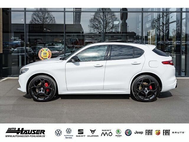 Gebraucht Alfa Romeo Stelvio Veloce 209 PS (153 kW) 2022 Weiss SUV