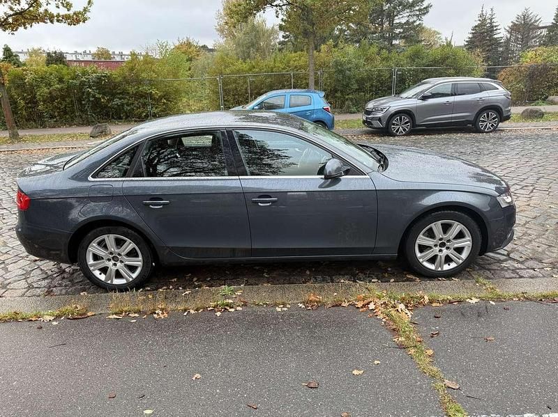 Gebraucht Audi A4 Ambiente 160 PS (117 kW) 2008 Grau Kombi