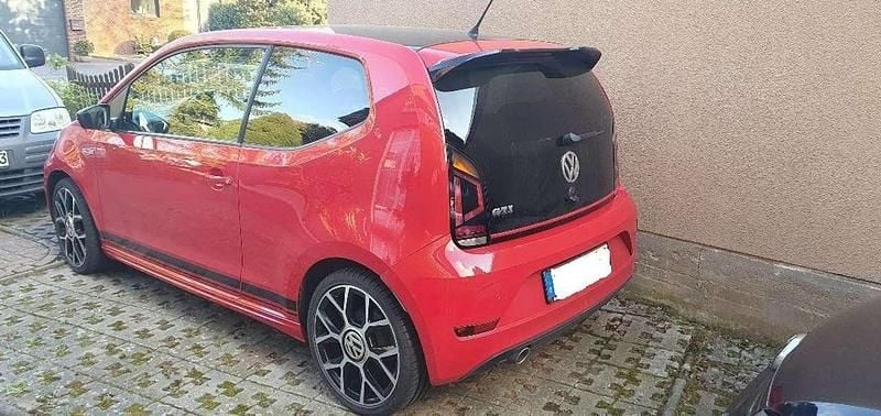 Gebraucht VW up! Beats 116 PS (85 kW) 2019 Rot Kleinwagen