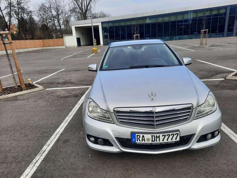 Gebraucht 2011 Mercedes C200 Avantgarde Limousine | 13.000 € (Teuer) - Bild 1/4