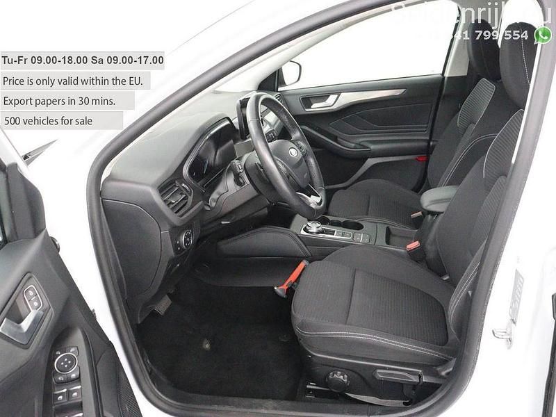 Gebraucht Ford Focus Titanium 125 PS (91 kW) 2019 Weiß Limousine