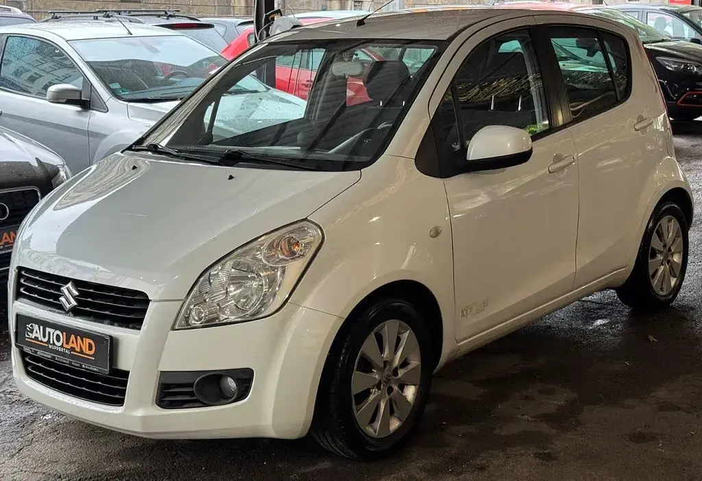 Gebraucht Suzuki Splash 86 PS (63 kW) 2010 Weiß Kleinwagen
