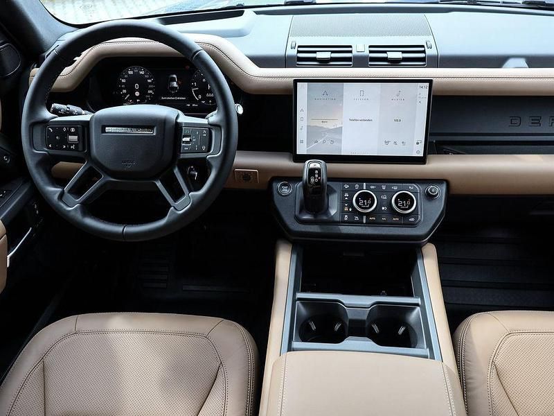 Gebraucht Land Rover Defender SE Dynamic 200 PS (147 kW) 2025 Grün SUV