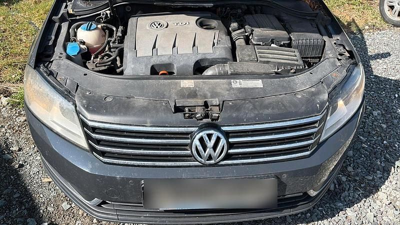 Gebraucht VW Passat 105 PS (77 kW) 2011 Silber Kombi