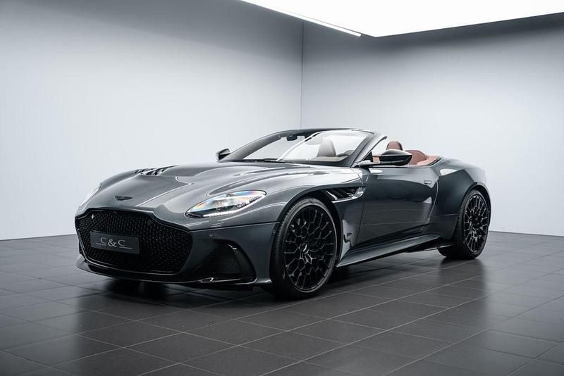Grau Gebraucht 2023 Aston Martin DBS Cabrio | 379.000 € - Bild 1/4