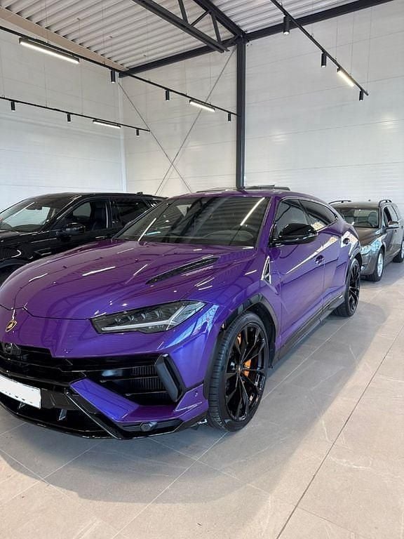 Gebraucht Lamborghini Urus 666 PS (489 kW) 2024 Viola mithras SUV