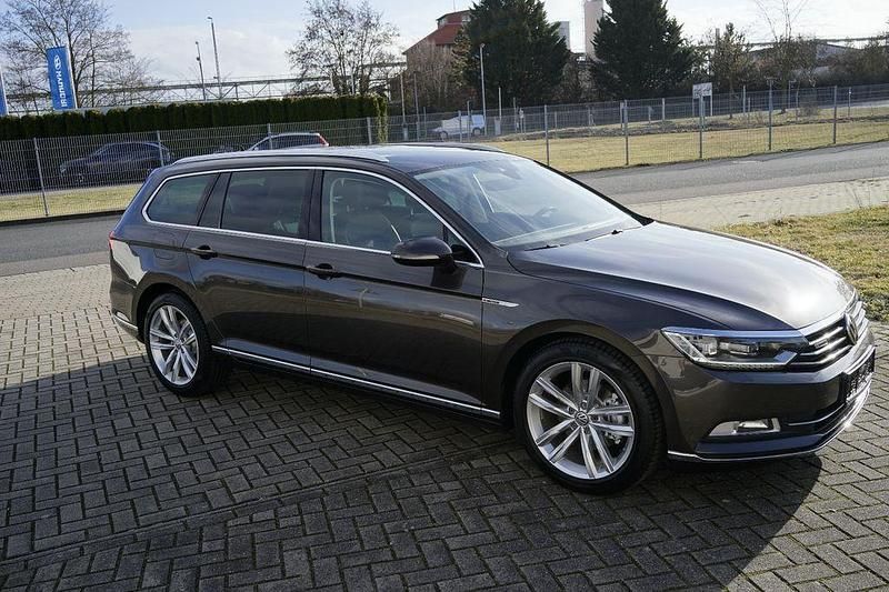 Gebraucht VW Passat Highline 190 PS (139 kW) 2015 Schwarz Kombi