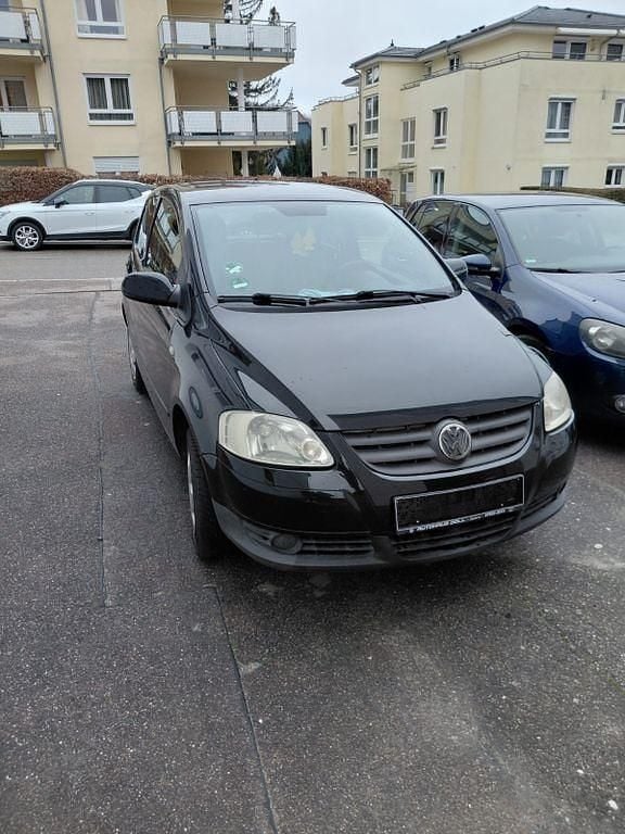 Gebraucht VW Fox 54 PS (39 kW) 2007 Schwarz Kleinwagen