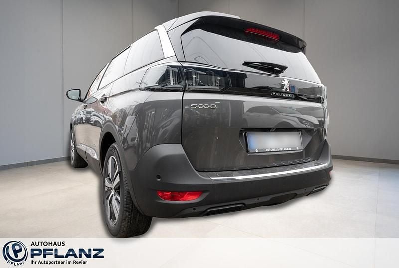 Gebraucht Peugeot 5008 Allure 131 PS (96 kW) 2025 Grau Van / Kleinbus