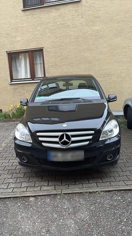 Gebraucht Mercedes B170 117 PS (86 kW) 2008 Schwarz Van / Kleinbus