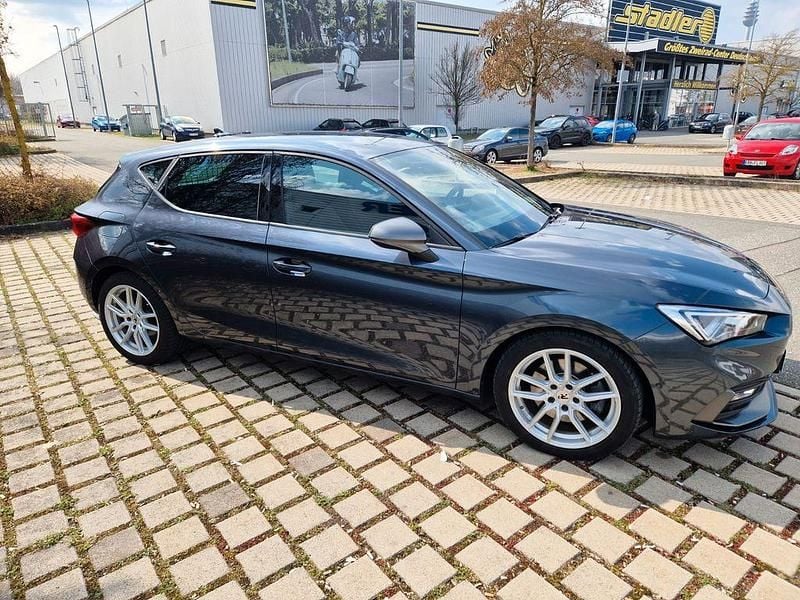 Gebraucht Seat Leon FR 204 PS (150 kW) 2020 Grau Limousine