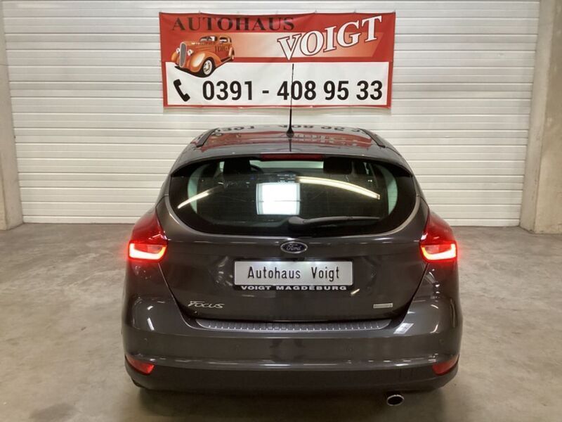 Gebraucht Ford Focus Titanium 182 PS (133 kW) 2015 Grau Limousine