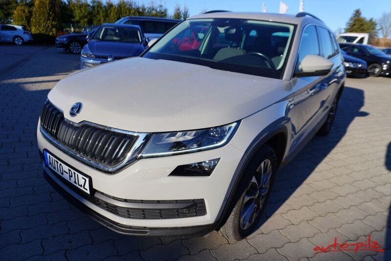 Grau Gebraucht 2020 Skoda Kodiaq Drive SUV | 30.890 € (Fairer Preis) - Bild 1/4