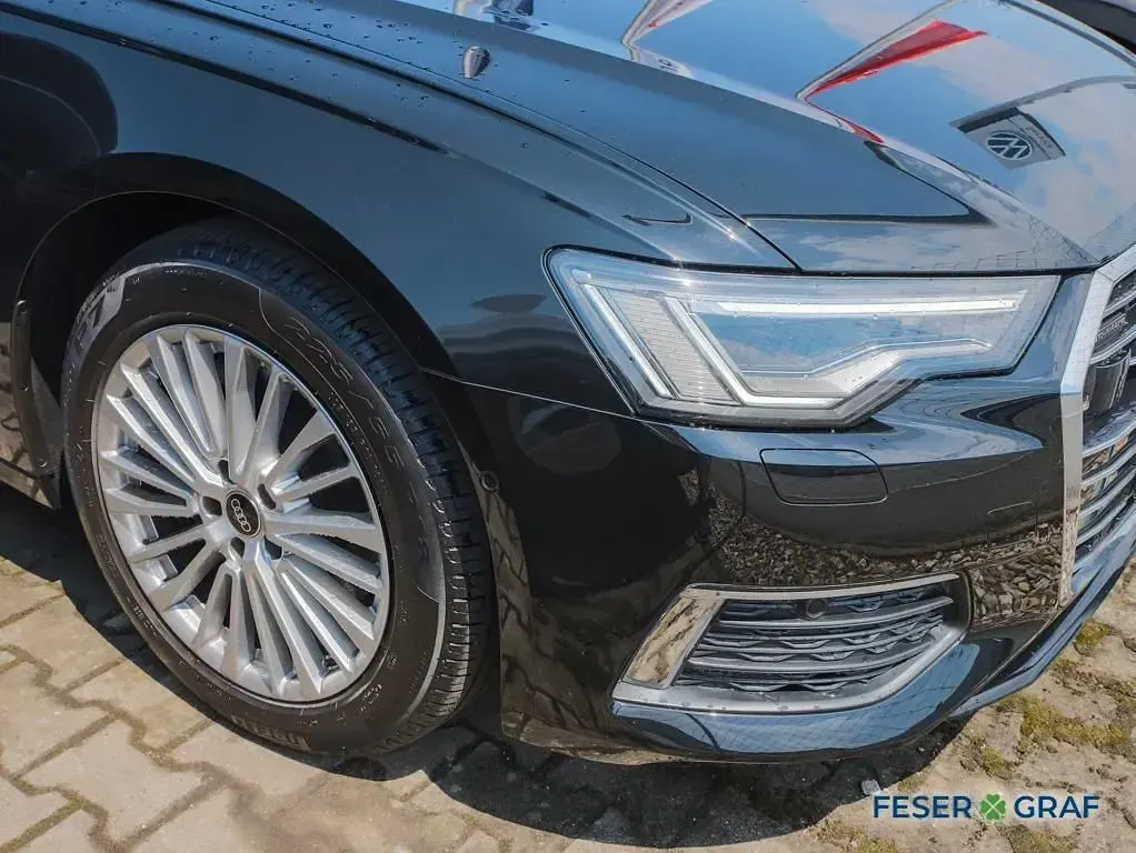 Gebraucht Audi A6 Design 265 PS (194 kW) 2023 Mythosschwarz metallic Kombi
