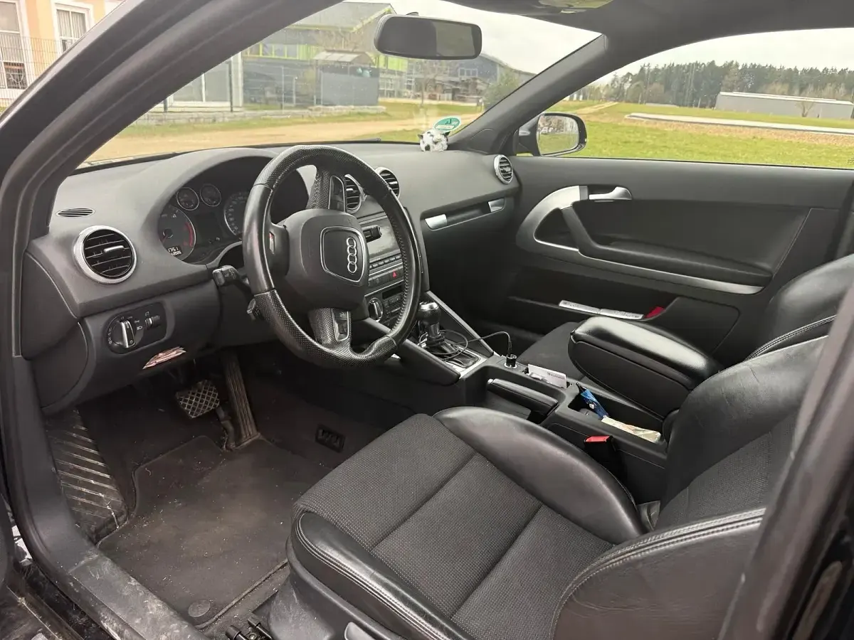 Gebraucht Audi A3 S-Line 140 PS (102 kW) 2010 Schwarz Kleinwagen