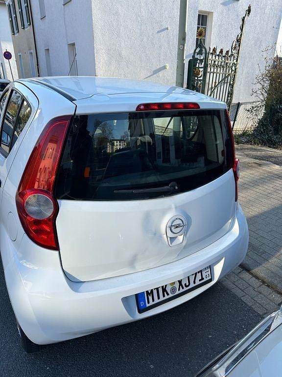 Gebraucht Opel Agila 68 PS (50 kW) 2010 Weiß Kleinwagen