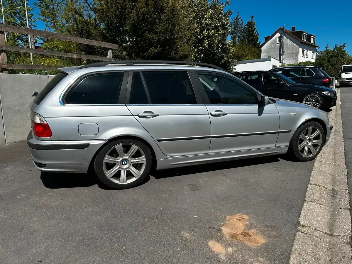 Gebraucht BMW 330 184 PS (135 kW) 2003 Silber Kombi