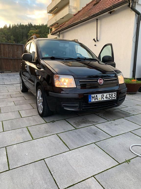Schwarz Gebraucht 2011 Fiat Panda Kleinwagen | 2.750 € (Fairer Preis) - Bild 1/4