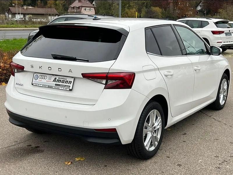 Gebraucht Skoda Fabia Selection 116 PS (85 kW) 2024 Weiß Limousine