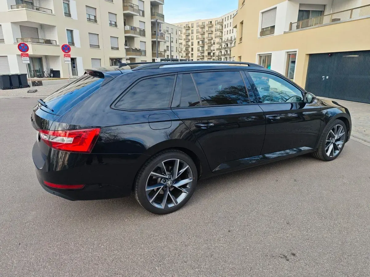 Gebraucht Skoda Superb Ambition 190 PS (139 kW) 2020 Schwarz Kombi