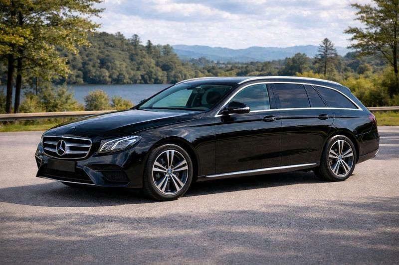 Gebraucht Mercedes E220 Avantgarde 194 PS (142 kW) 2019 Schwarz Kombi