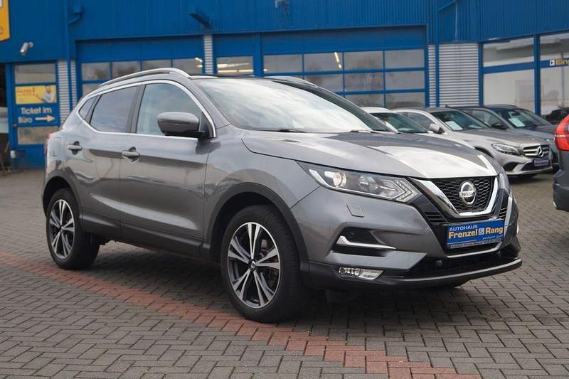 Grau Gebraucht 2018 Nissan Qashqai 360º SUV | 13.990 € (Fairer Preis) - Bild 1/4