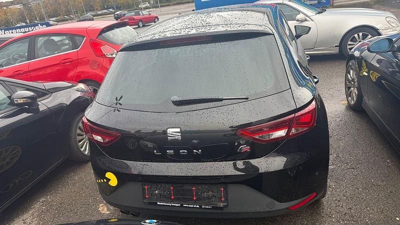 Gebraucht Seat Leon FR 140 PS (102 kW) 2014 Phantomschwarz/universo black Limousine