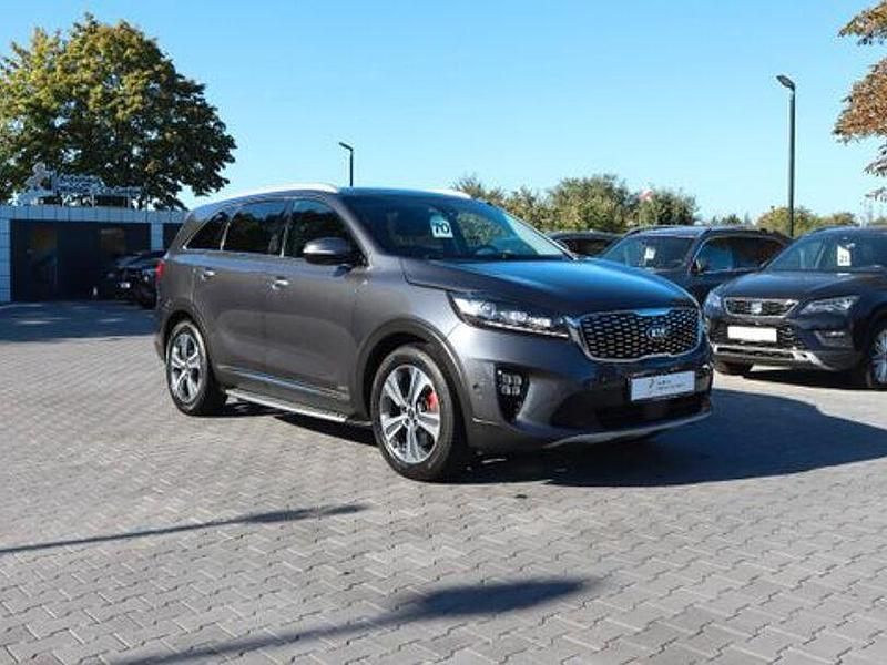 Grau Gebraucht 2018 Kia Sorento 3 SUV | 23.500 € (Fairer Preis) - Bild 1/4