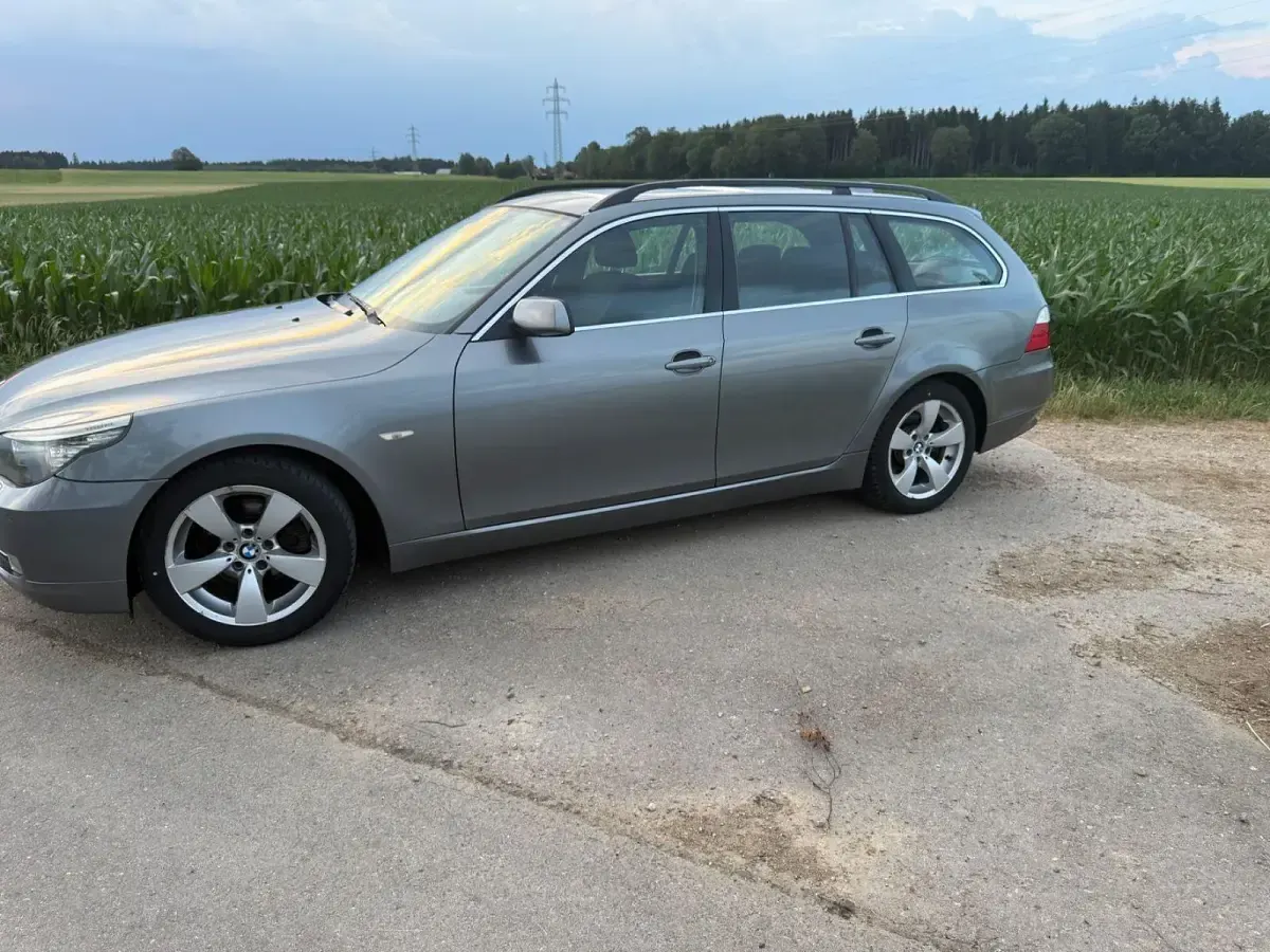 Gebraucht BMW 520 163 PS (119 kW) 2007 Grau Kombi