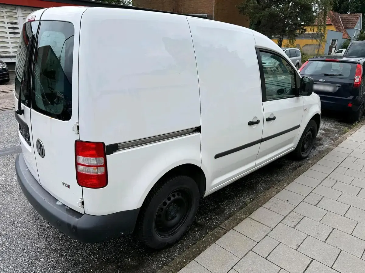 Gebraucht VW Caddy 102 PS (75 kW) 2013 Weiß Van / Kleinbus