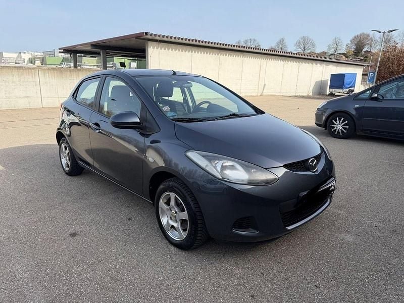 Gebraucht Mazda 2 Independence 86 PS (63 kW) 2010 Grau Kleinwagen