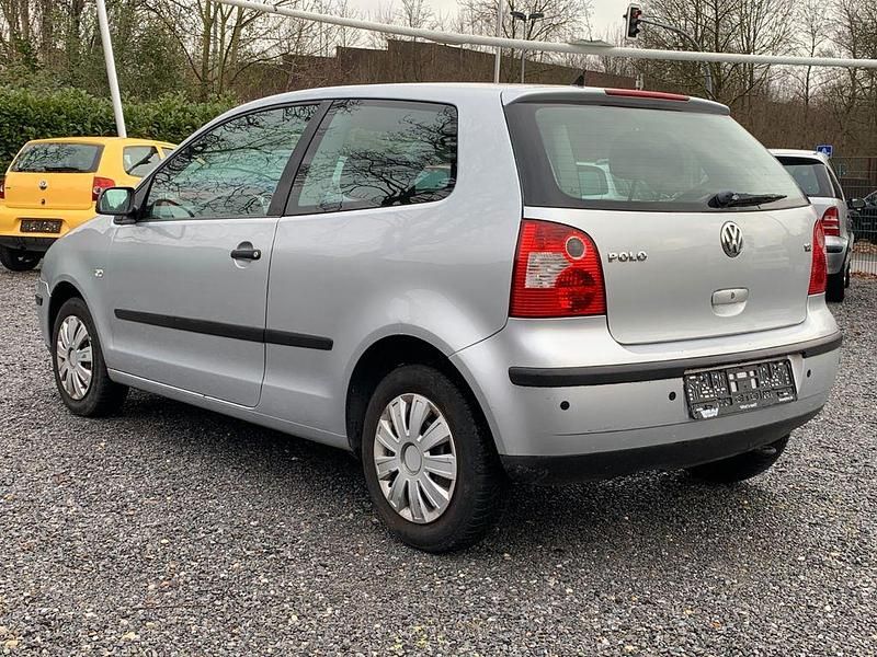 Gebraucht VW Polo 64 PS (47 kW) 2002 Grau Limousine