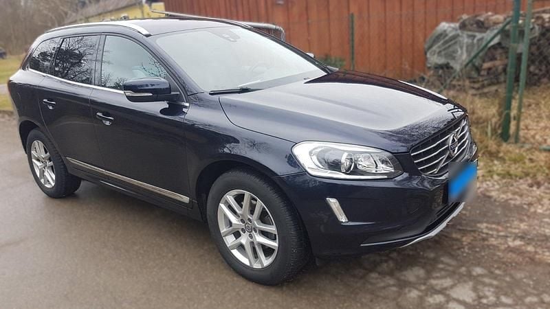 Gebraucht Volvo XC60 190 PS (139 kW) 2017 Blau SUV