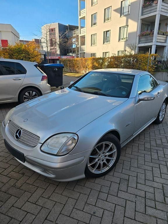 Silber Gebraucht 2004 Mercedes SLK200 Edition Cabrio | 4.900 € (Superpreis) - Bild 1/4